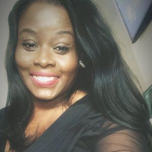 Meet your Posher, Dana